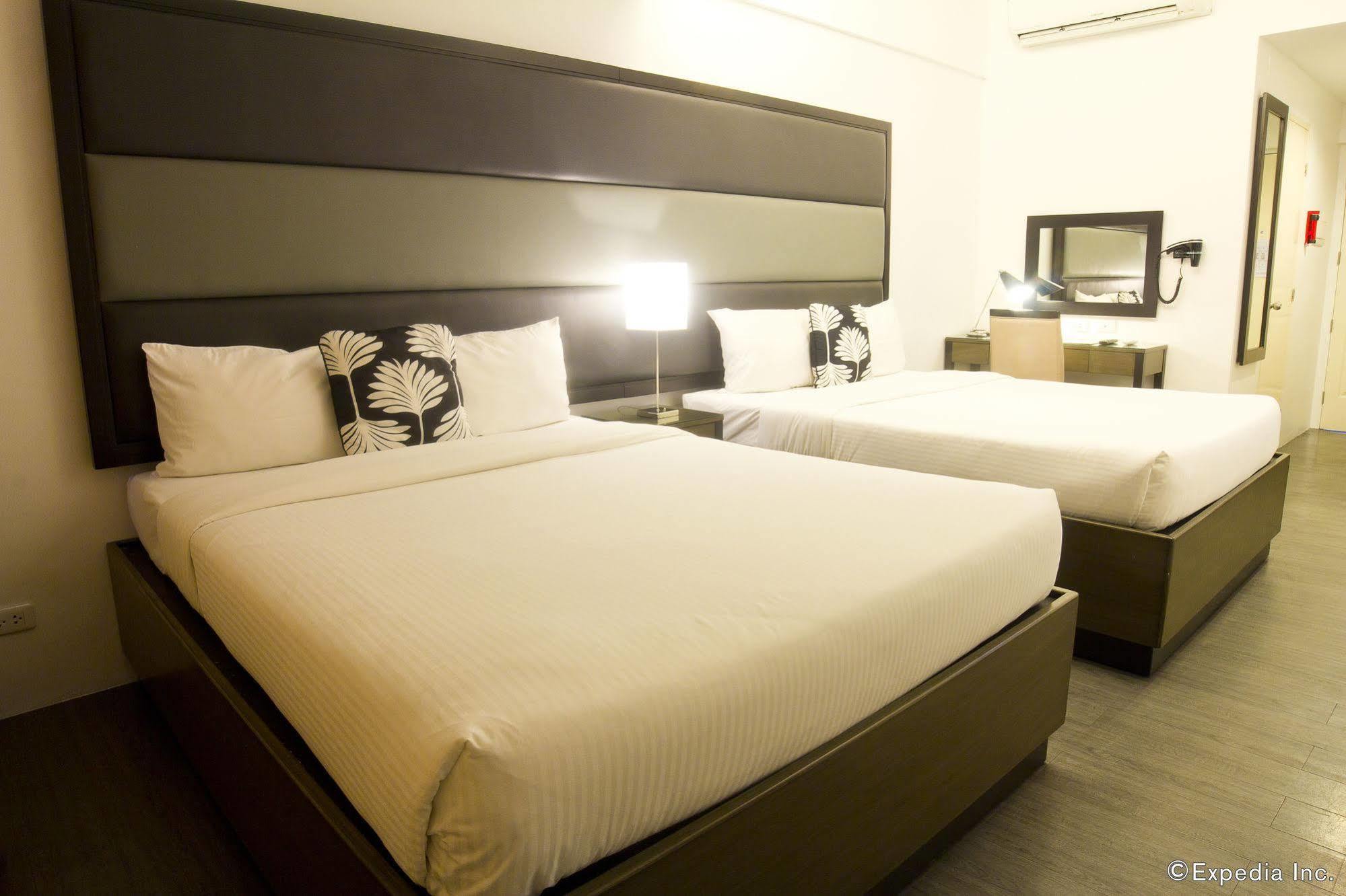 Privato Ortigas Hotel Pasig City Kültér fotó