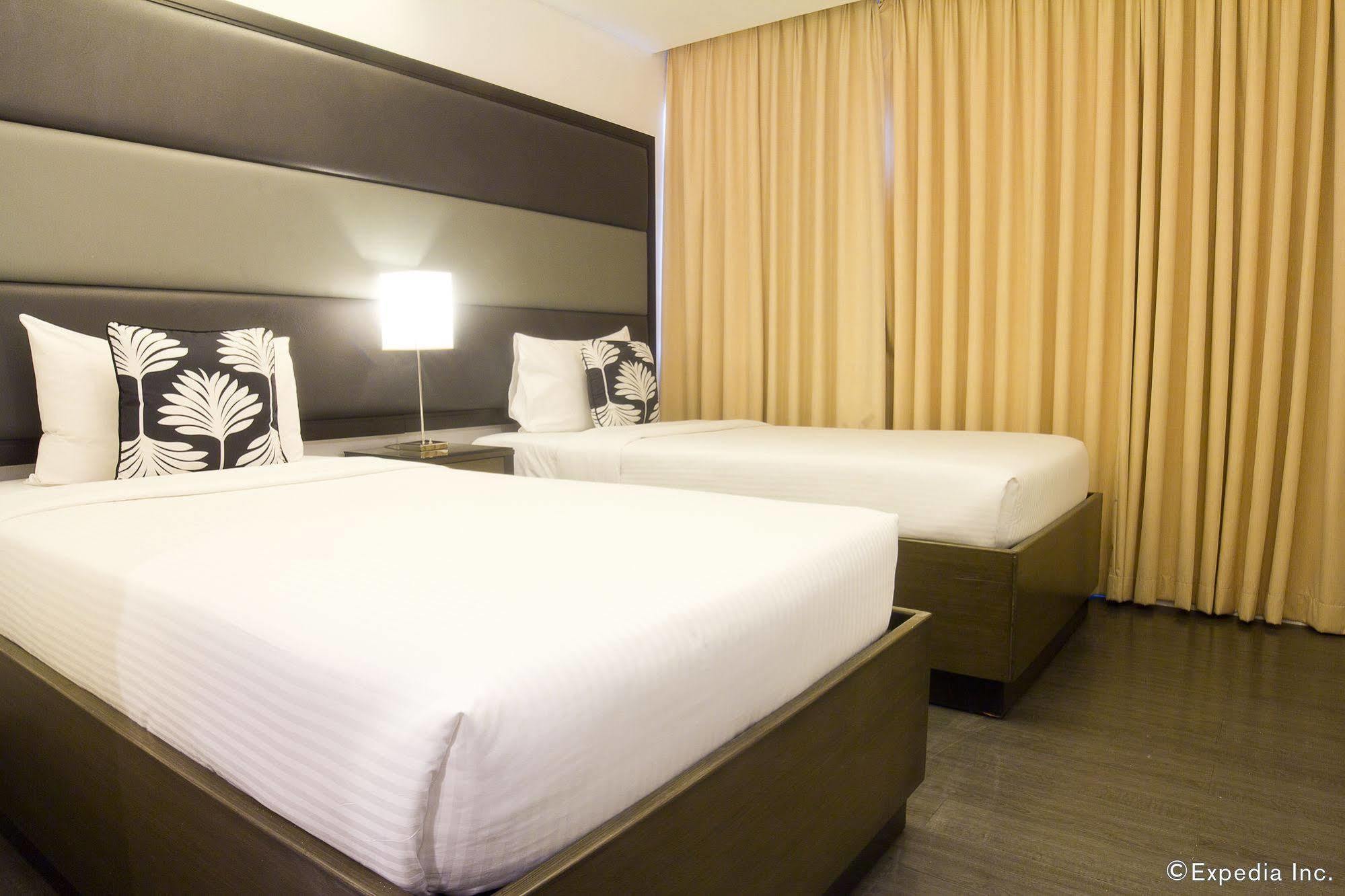 Privato Ortigas Hotel Pasig City Kültér fotó