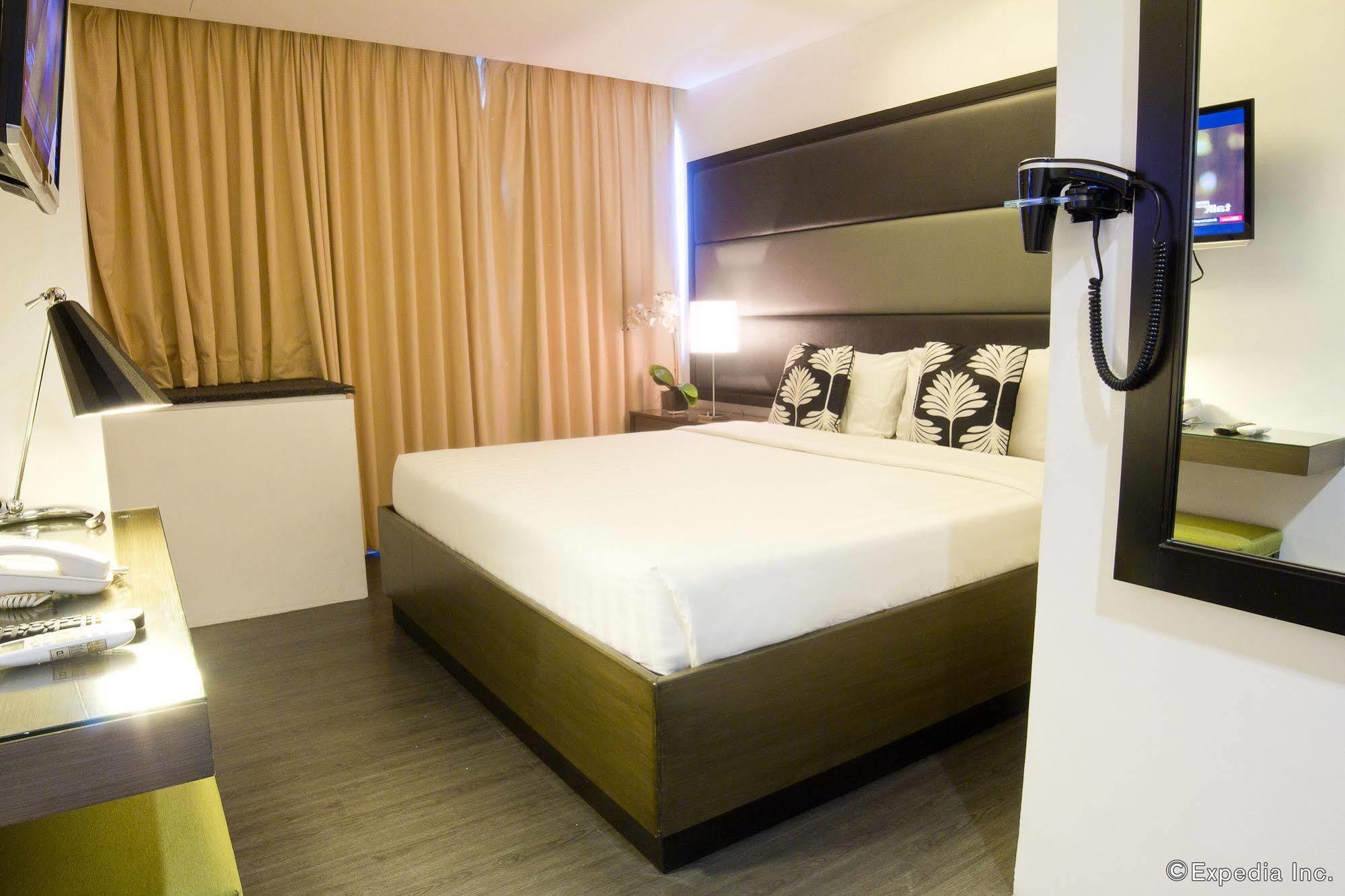 Privato Ortigas Hotel Pasig City Kültér fotó